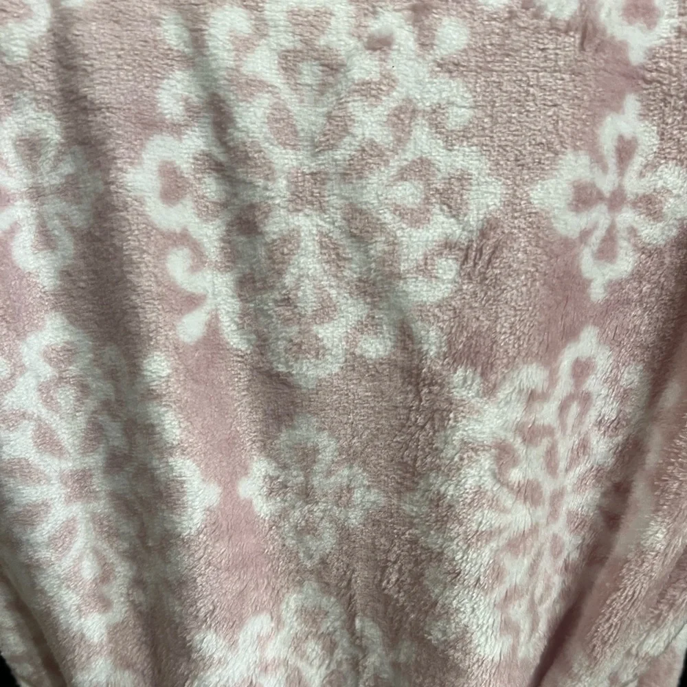 Pink Oversized Snowflake Throw NWT